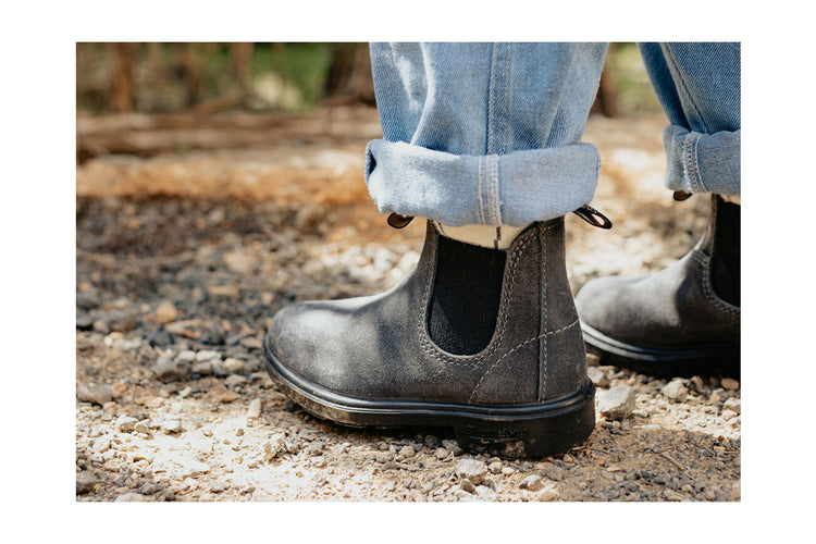 Blundstone #2594 Steel Grey Waxed Suede